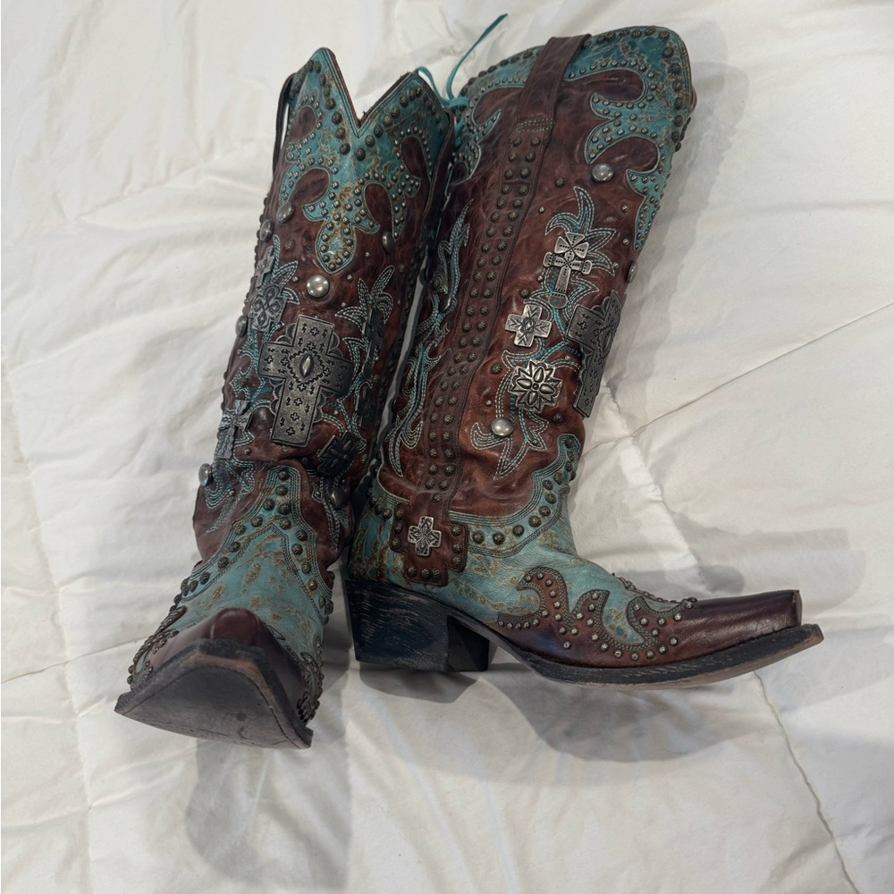 Turquoise and Brown Western Boots